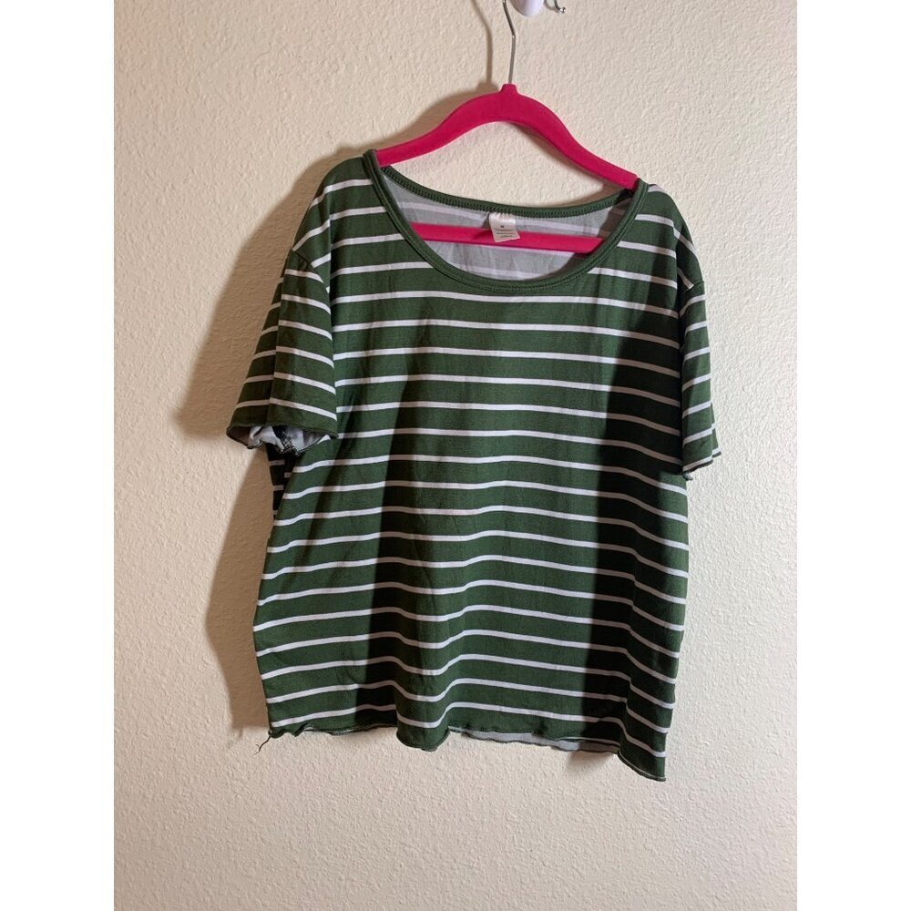 Cute Striped Green Crop T-Shirt Womens Size Medium K1